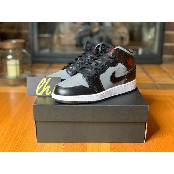 Sz 5.5y Air Jordan 1 Mid "Particle Grey" - Picture 2 of 5